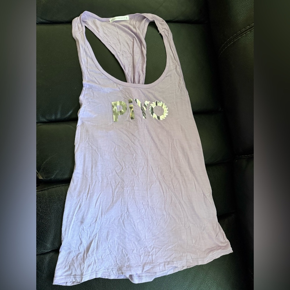 Beachbody PiYo Lilac Lavender Twist back tank top NWOT Medium